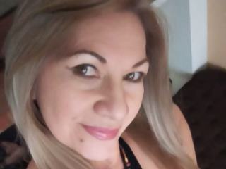 samantha_mature